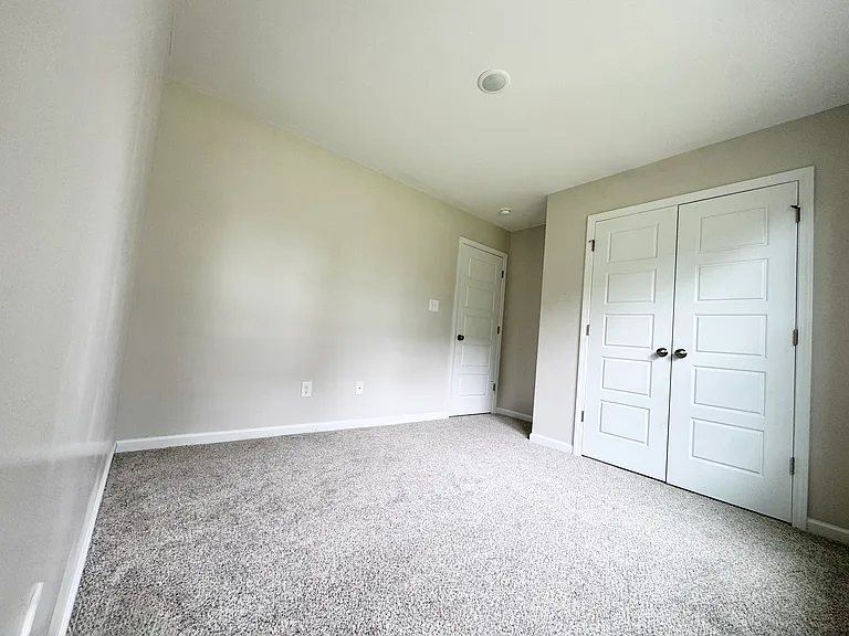 211 Railroad St — Photo 10