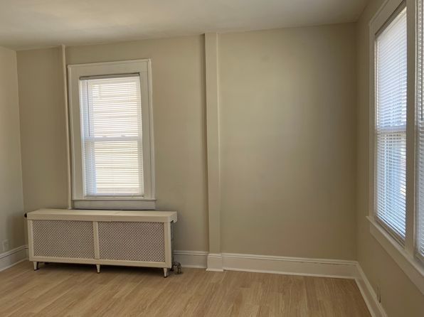 128 Hickory Ave Floor 1