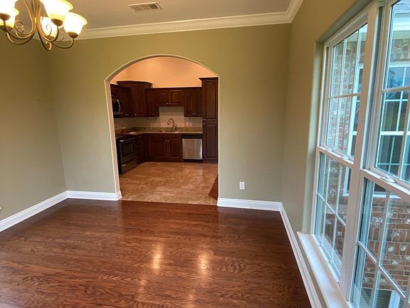 5th image of 143 James Dr