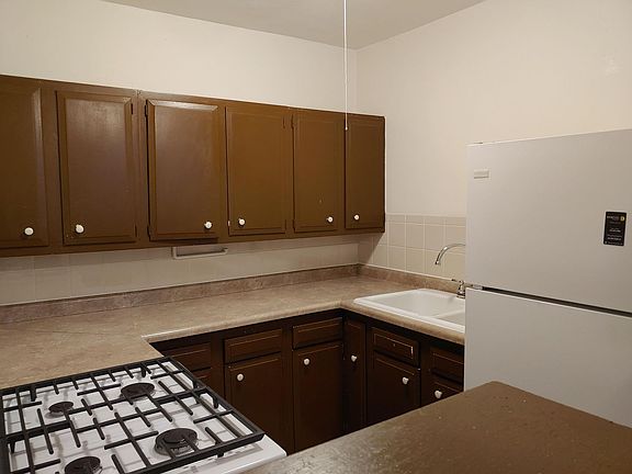 4th image of 1785 Bryant Ave S APT A