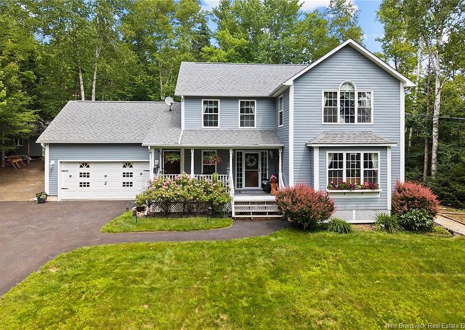 1st image of 4 Christopher Cres