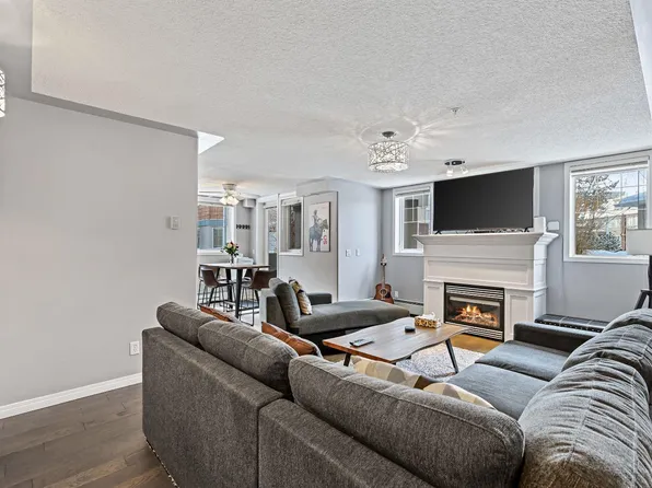 2416 Erlton St SW #110, Calgary, AB T2S 3B7
