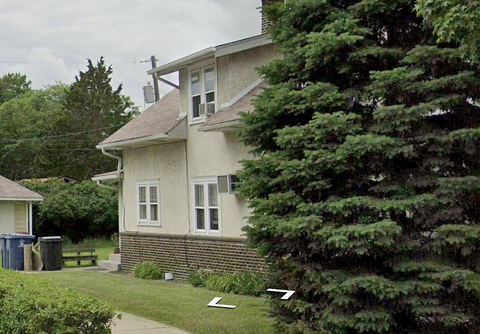 2nd image of 2312 7th St NE Unit 1