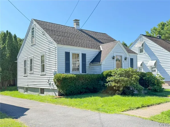 8 Dexter Ave, Whitesboro, NY 13492