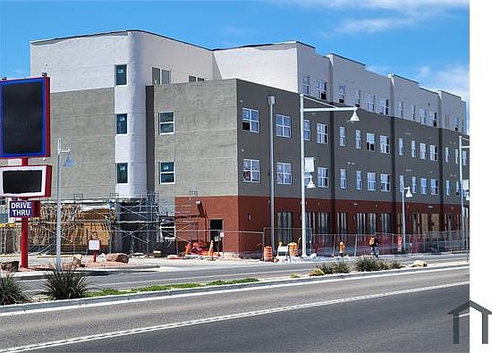 2nd image of 5000 Central Ave SE