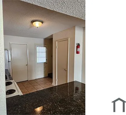 2 bed, 1000 sqft, $1,250 — Photo 3