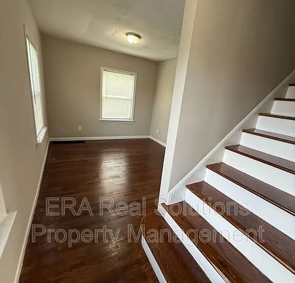 2886 Bellwood Ave — Photo 4