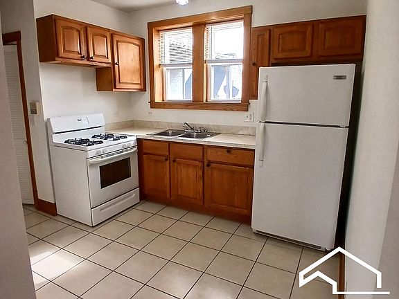 5th image of 5041 W Dickens Ave #2W