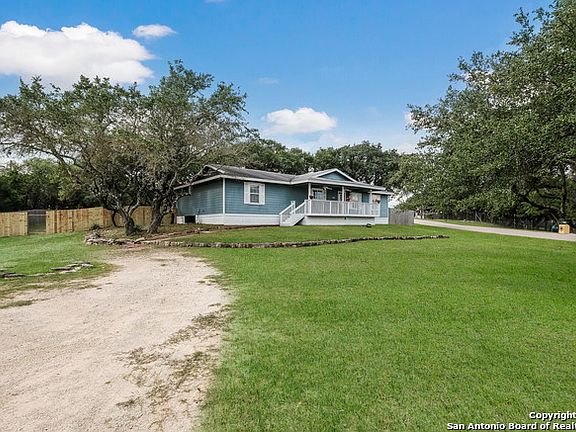 2nd image of 1855 Hillside Oaks