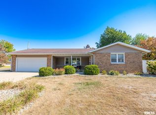 1700 Deppert Dr, Pekin, IL