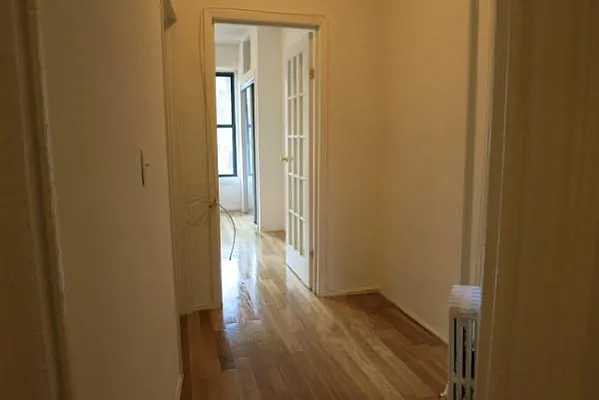 Rented by Manhattan Best Realty, Inc. | media 55