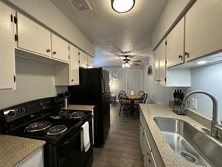3801 Elizabeth St #3-10 — Photo 5