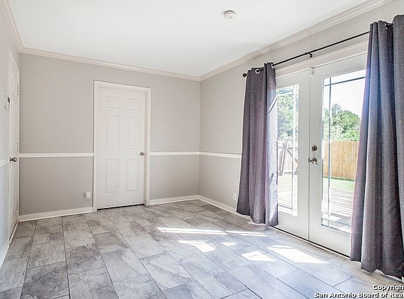 4th image of 7902 Cypress Crown