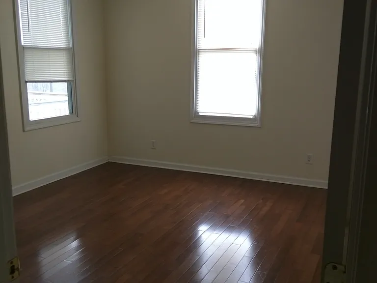 2225 Whitaker St — Photo 9