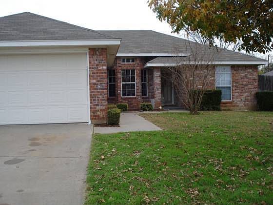 1st image of 1205 Lisa Ln