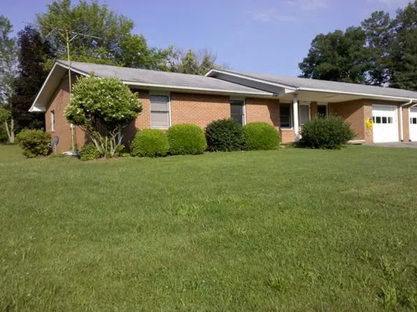 54 Brookside Dr, Hendersonville, NC 28792