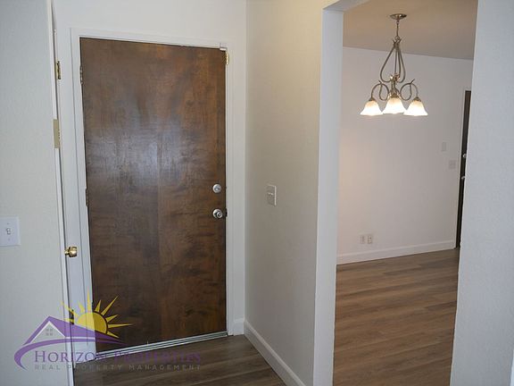 4th image of 7455 Saybrook Dr