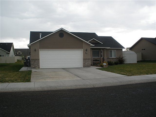 1st image of 411 Cayuse Creek Dr