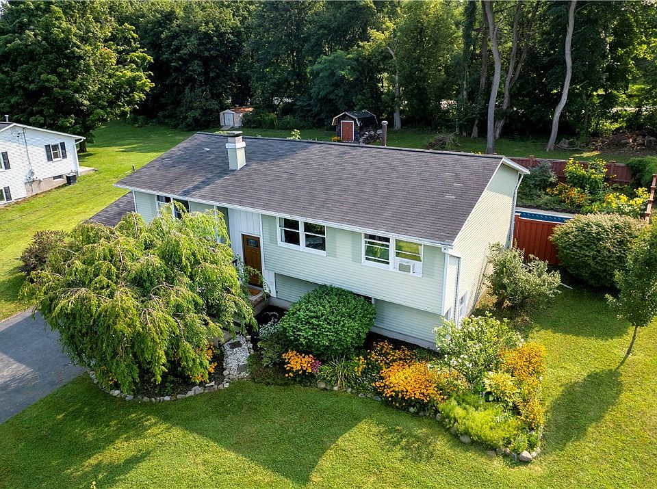 1st image of 4626 Aqua Dr