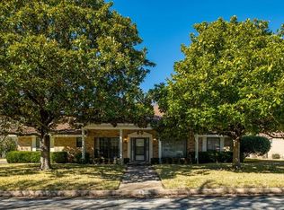 4312 Plantation Dr, Benbrook, TX 76116