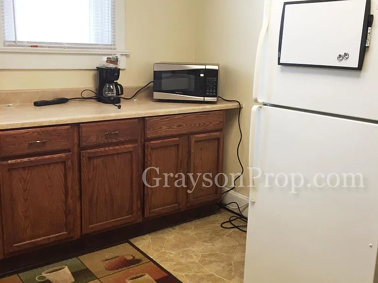 1330 Chestnut St #UPSTAIRS — Photo 8