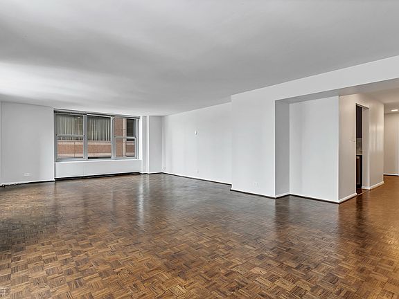 4th image of 777 N Michigan Ave APT 1700