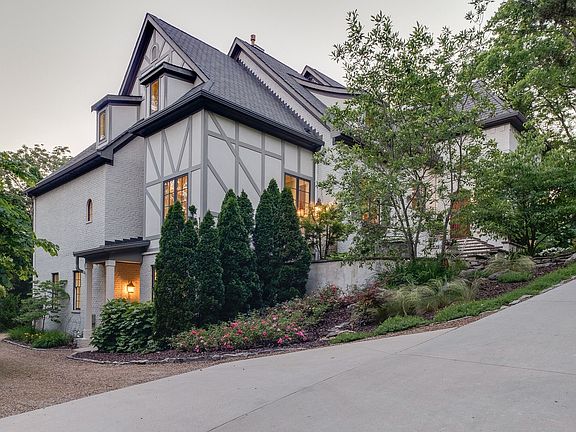 3rd image of 6045 Sherwood Ct