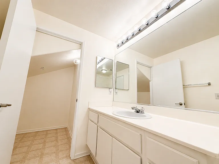 1346 Nicolette Ave #1235 — Photo 10