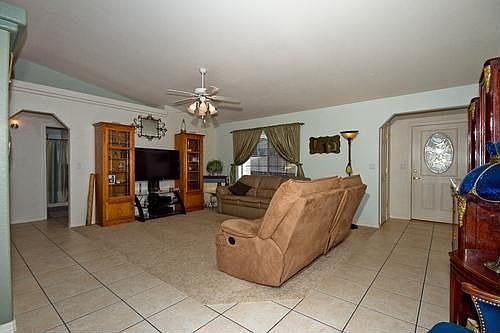 4th image of 2985 Pony Dr
