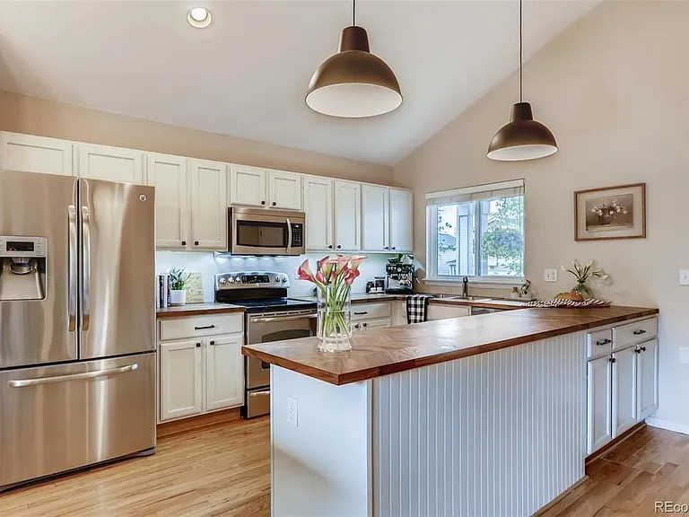 9857 Saybrook St — Photo 5