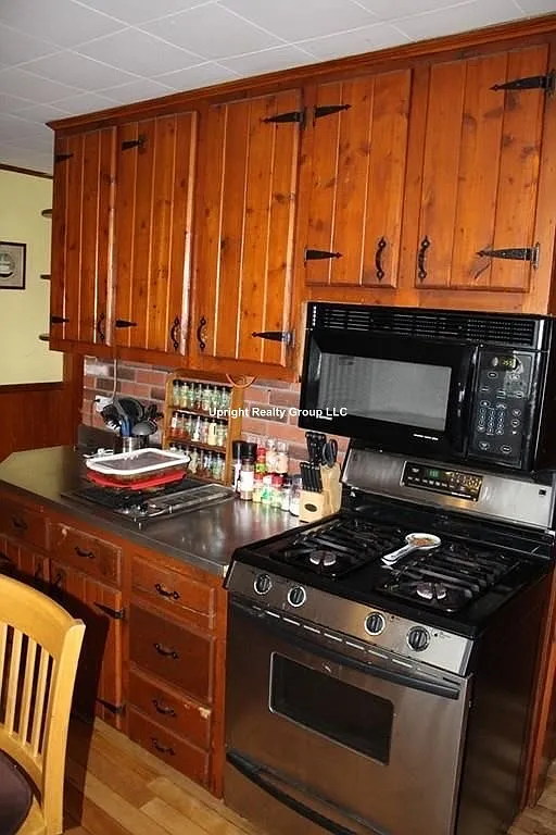 2 bed, 1.0 bath, 1200 sqft, $2,400 — Photo 4