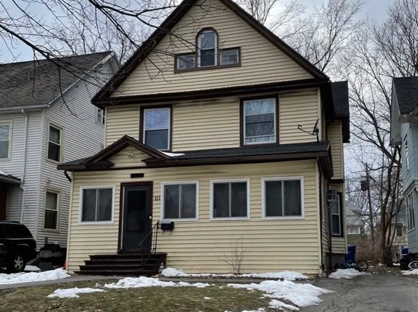 111 Warwick Ave, Rochester, NY 14611