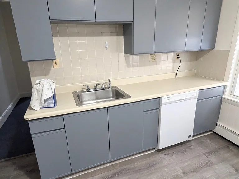 40 Brackett St #2 — Photo 1