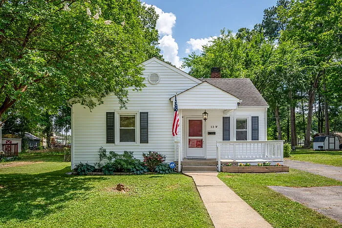 13 W Magruder St