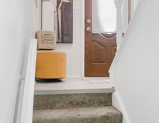 3rd image of 4227 Linchmere Dr