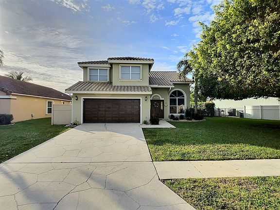 2nd image of 8569 Tourmaline Boulevard