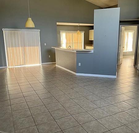 3rd image of 311 Miami Pl