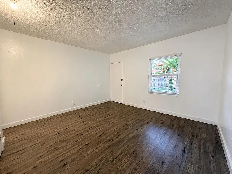2037 Madison St #1 — Photo 2
