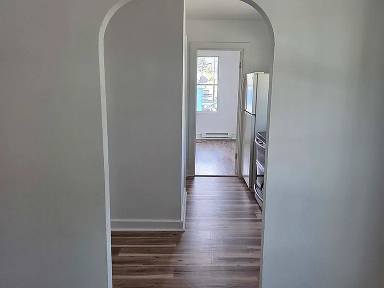 404 Walnut St #A — Photo 9