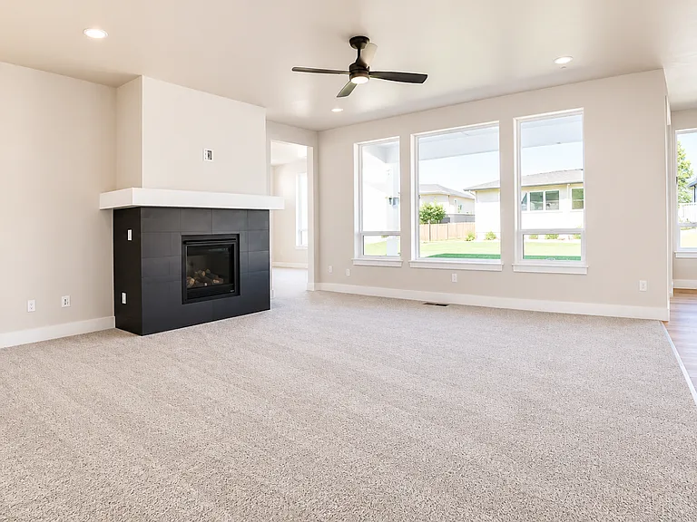 5608 S Rosalia Way — Photo 4