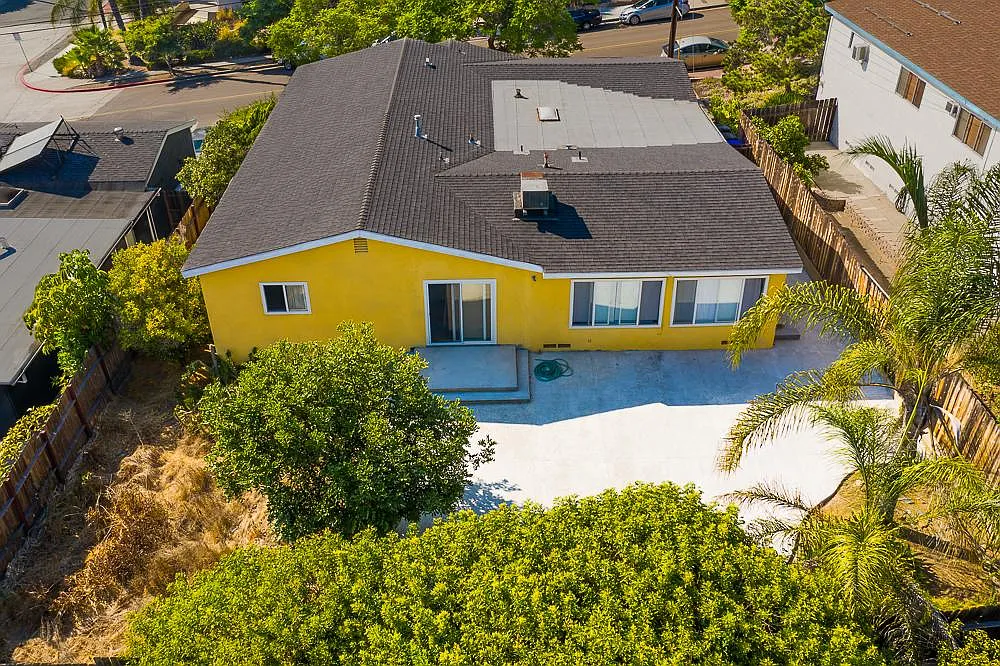 8 bed, 2200 sqft, $9,300 — Photo 4