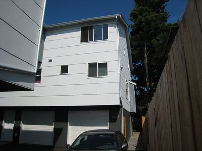 12222 Greenwood Ave N, Seattle, WA, 98133