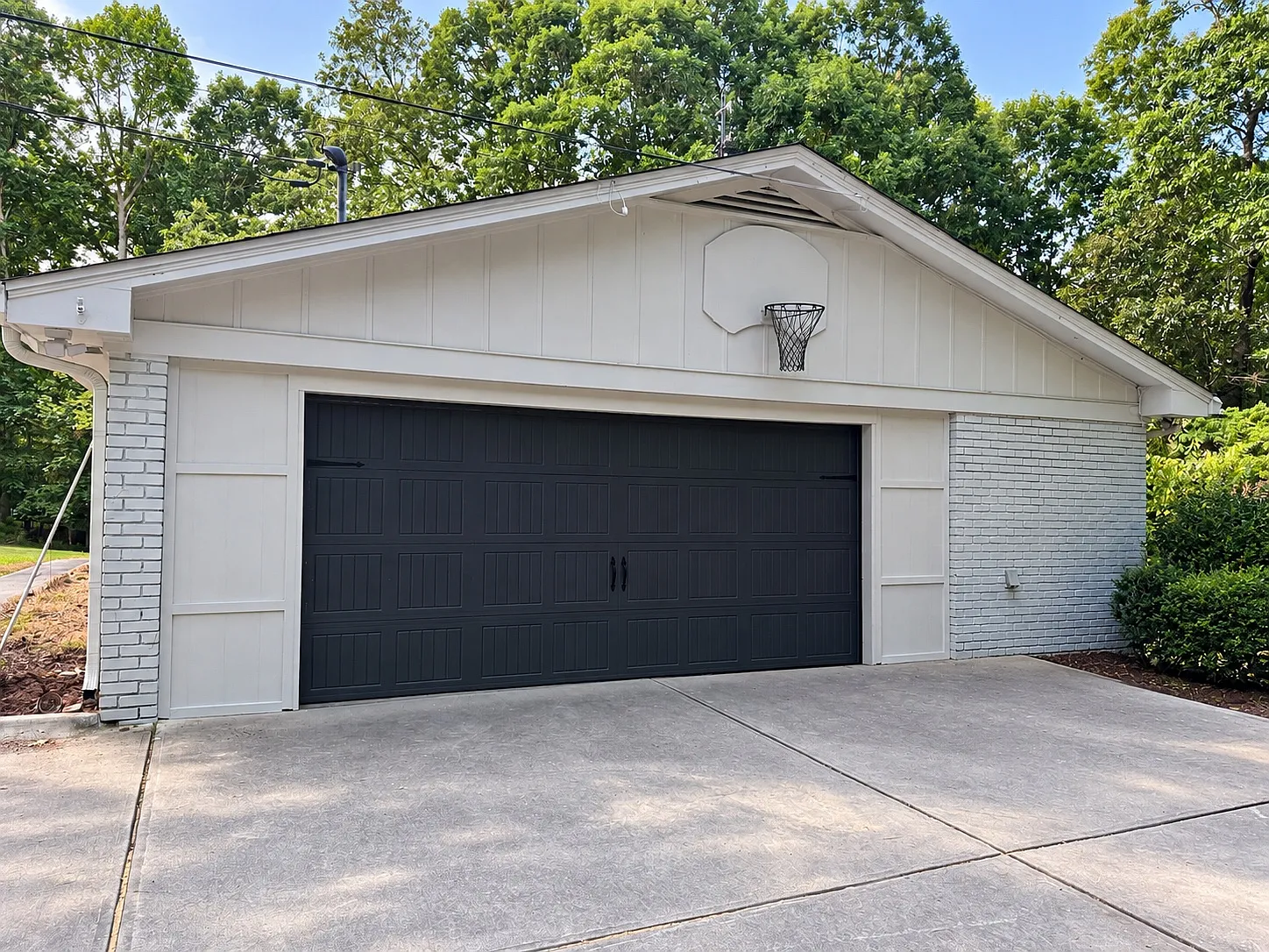 3 bed, 1850 sqft, $3,850 — Photo 2