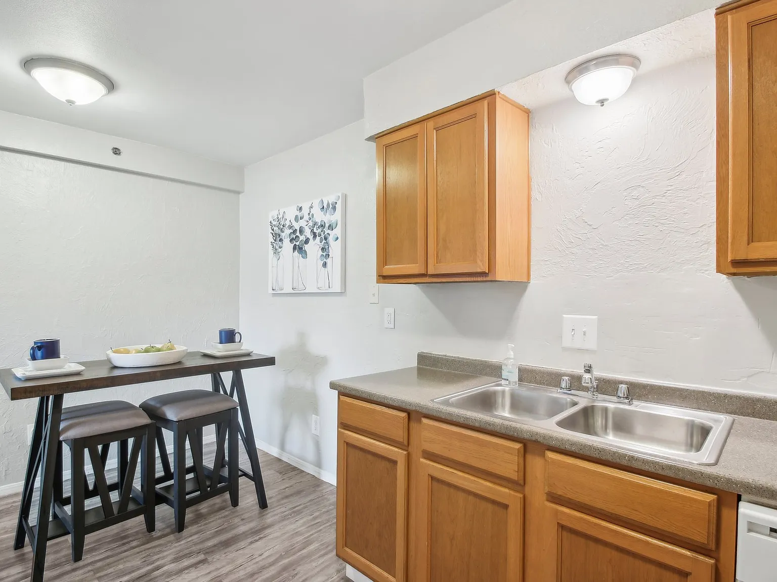 Highland Park Apartments — Photo 2