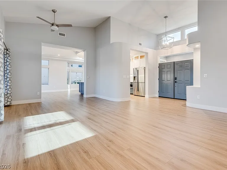 2508 Sandilands Dr — Photo 9