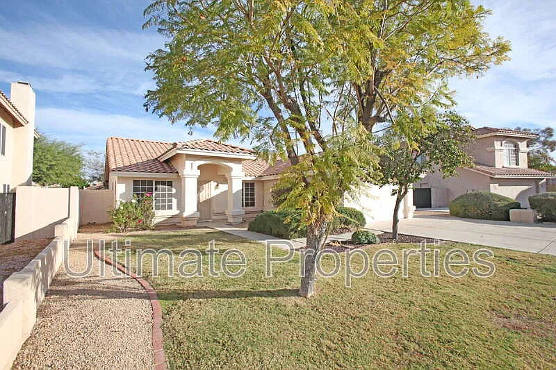 Building Photo - 7150 W Los Gatos Dr