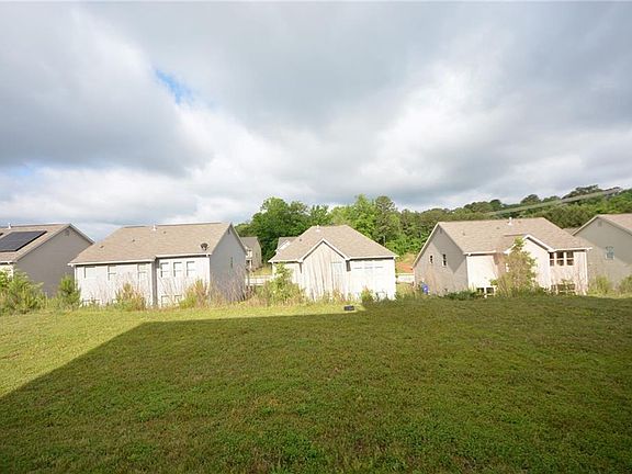 4th image of 2522 Bear Mountain St