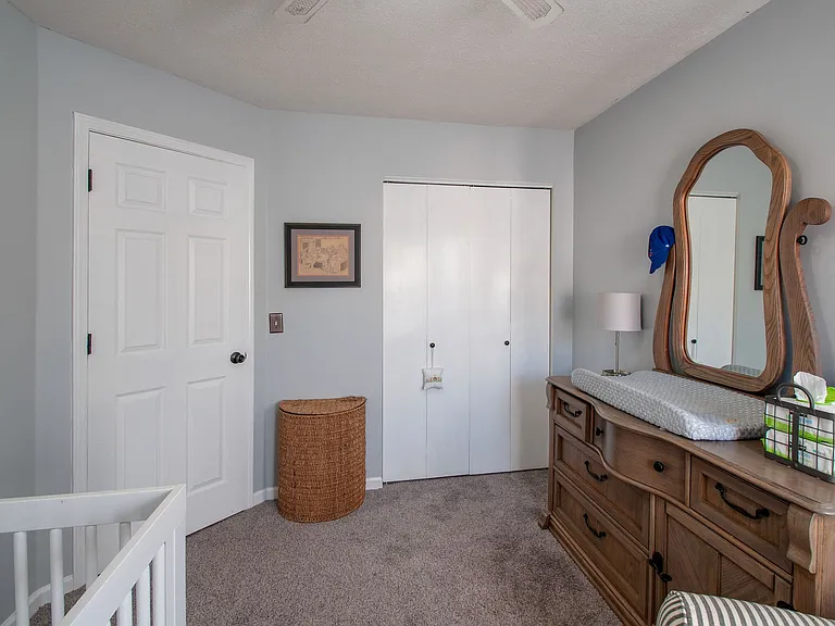 5807 Avalon Ct — Photo 18