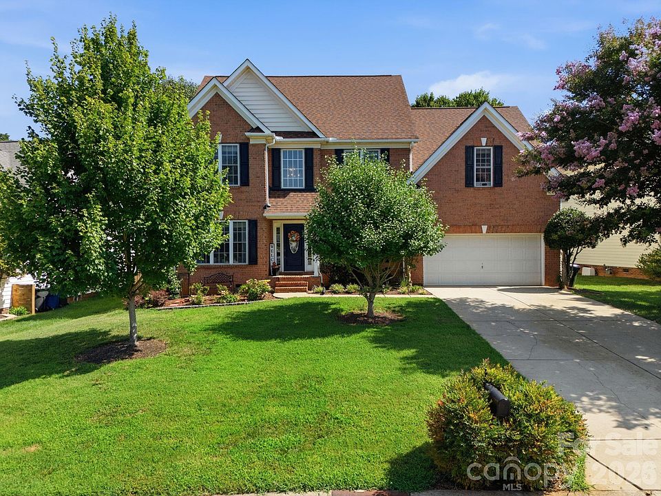 1st image of 16914 Hampton Trace Rd