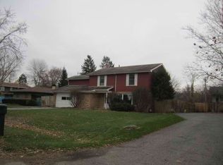 22W581 Arbor Ln, Glen Ellyn, IL 60137